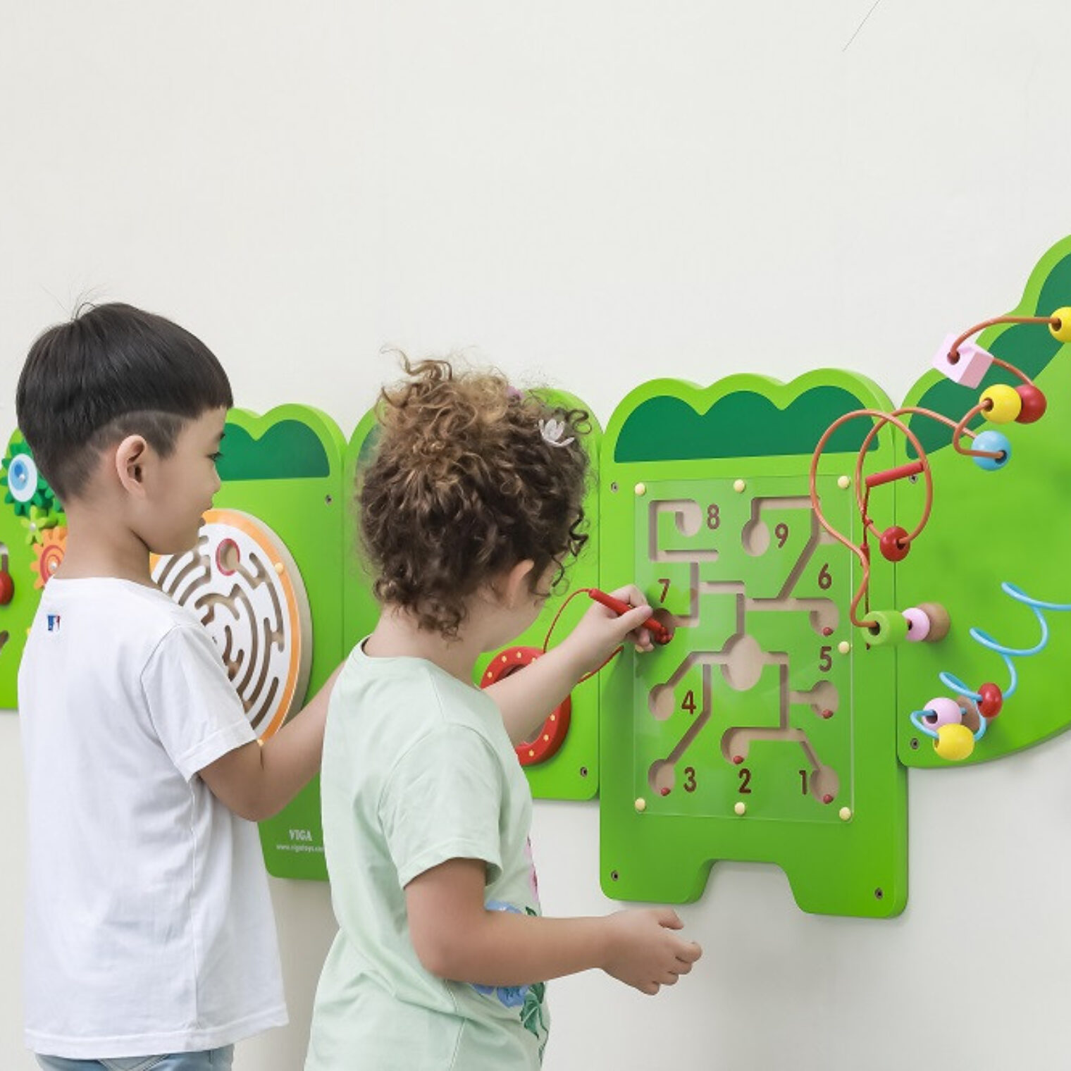 Crocodile Activity Wall Panels